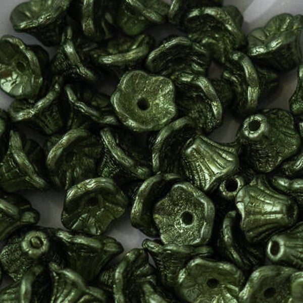 FC 02010-25034 alabaster pastel olivine