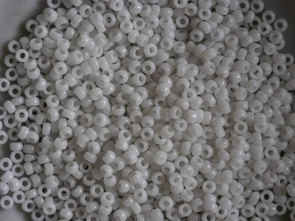 15/ 0402 white opaque