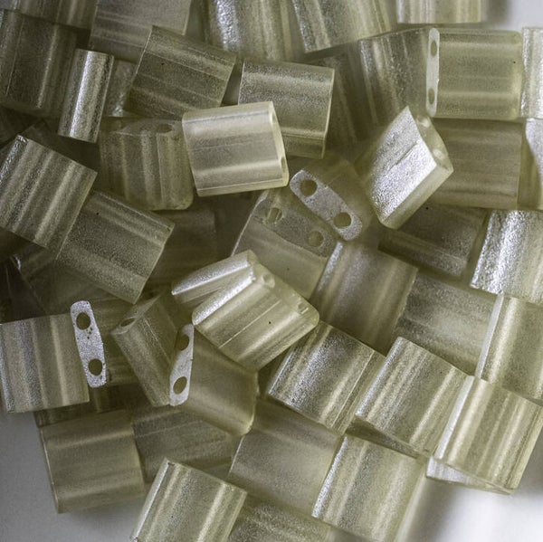 TL 3173 Oyster Transparent Luster