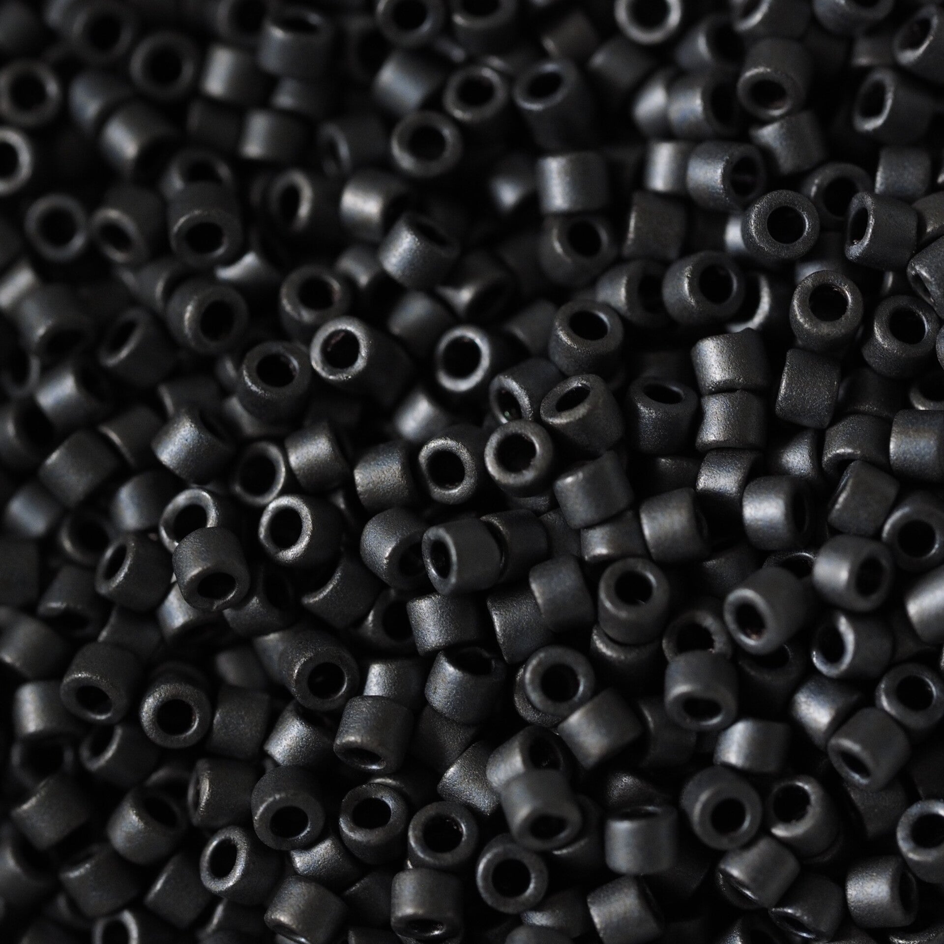 DB 0306 Metallic Matte Slate