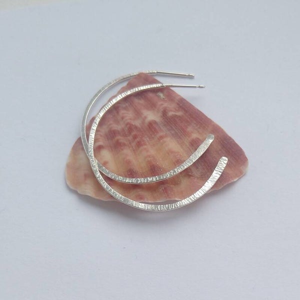 Sterling silver 3cm round line hammered hoops