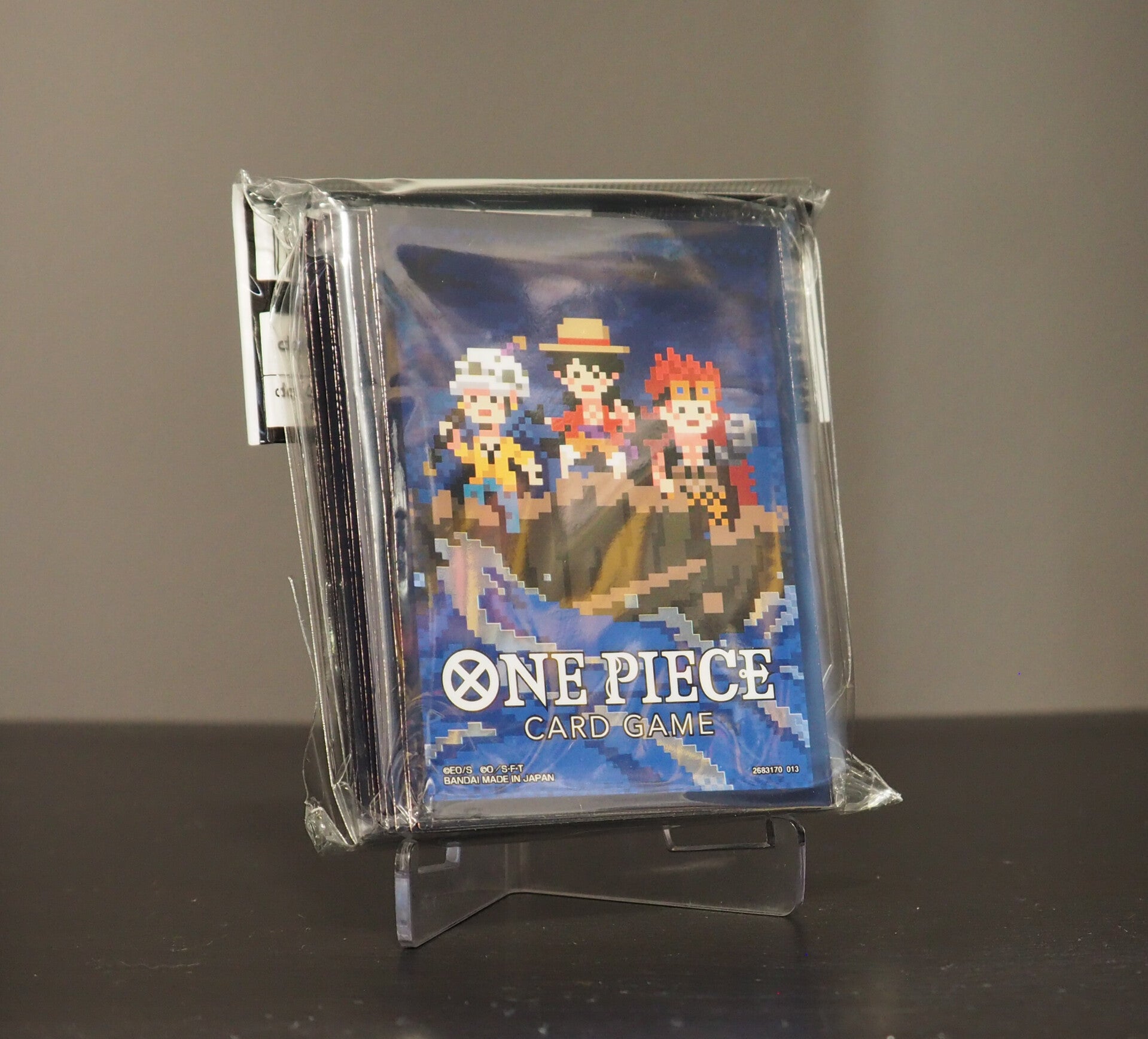 One Piece Sleeve -  Pixel Three Captains (70)