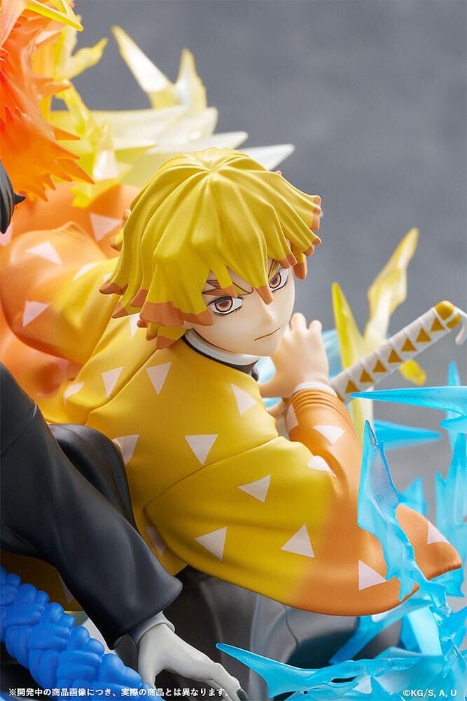 Figurine Demon Slayer Zenitsu Agatsuma 32cm Avec Socle éclairé - PVC - Neuf