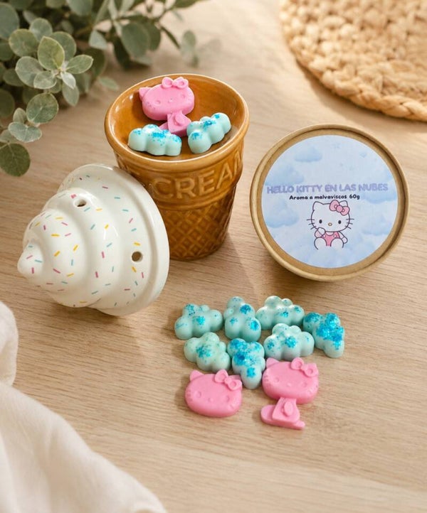 Hello Kitty en las nubes