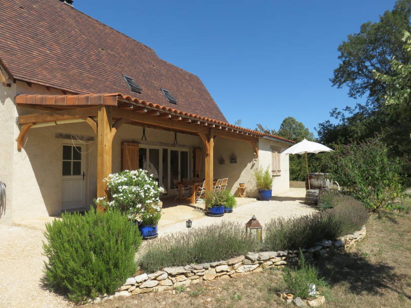 overdekt terras vakantiehuis met prive zwembad