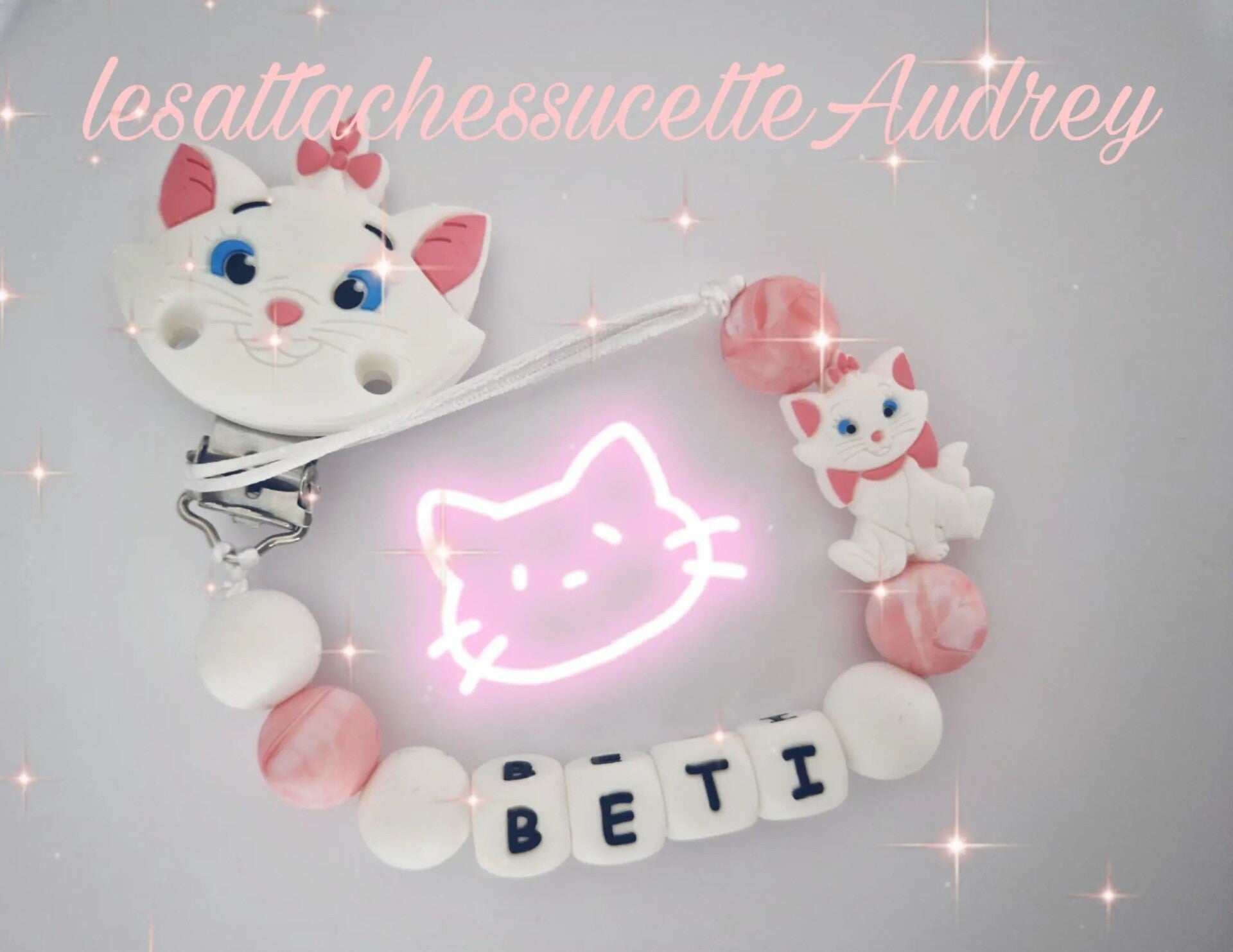 Attache tétine en silicone