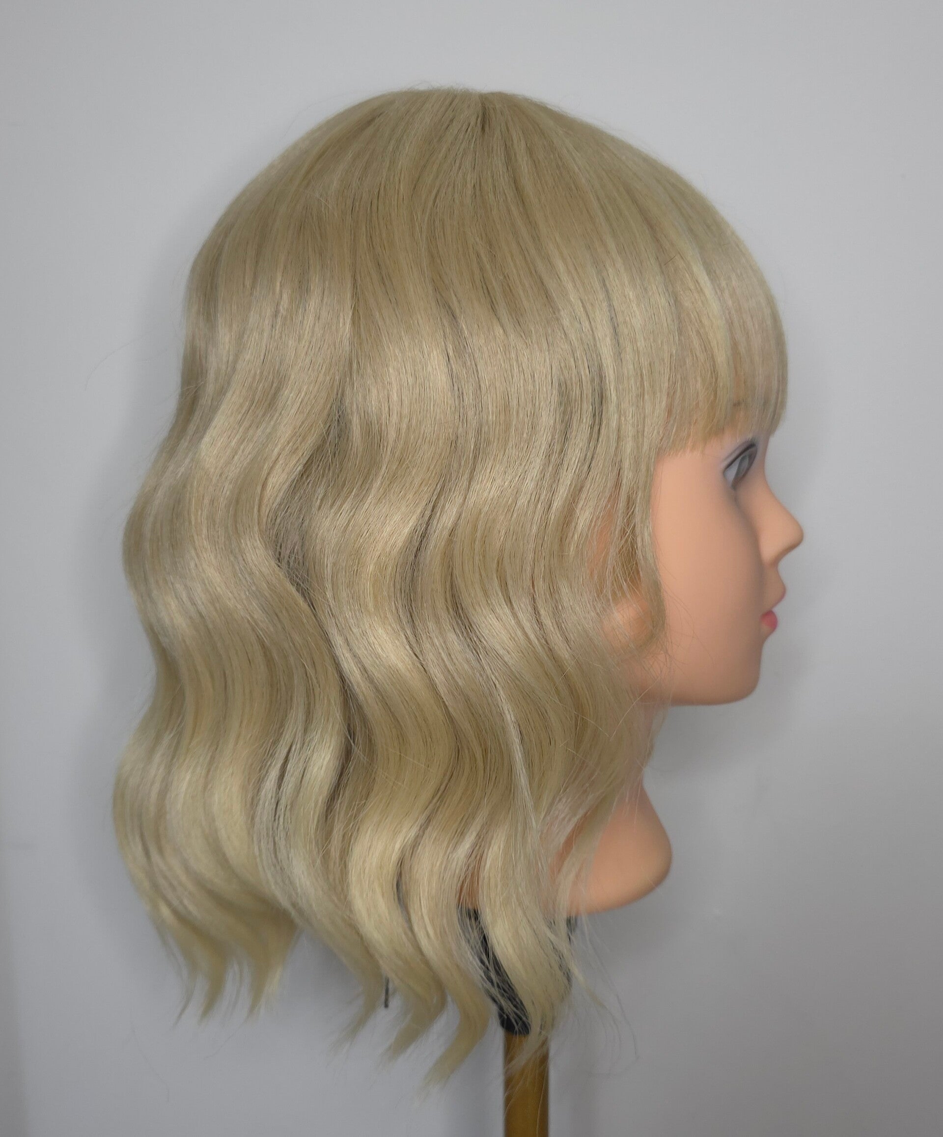 ✨ Meet Isabella – 14” Body wave style wigs ✨