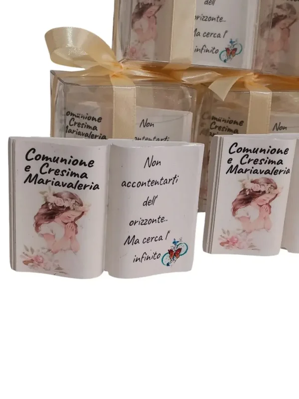 Bomboniera comunione cresima bimba in preghiera icona sacra libro calice croce rosario scatola