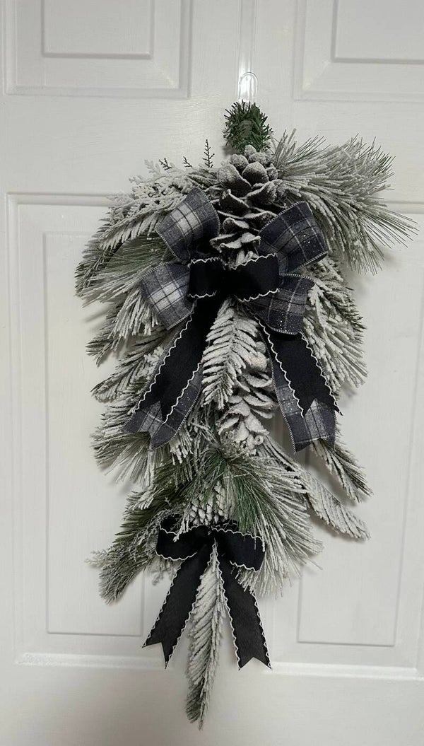 Flocked Grey Flannel Winter Wreath