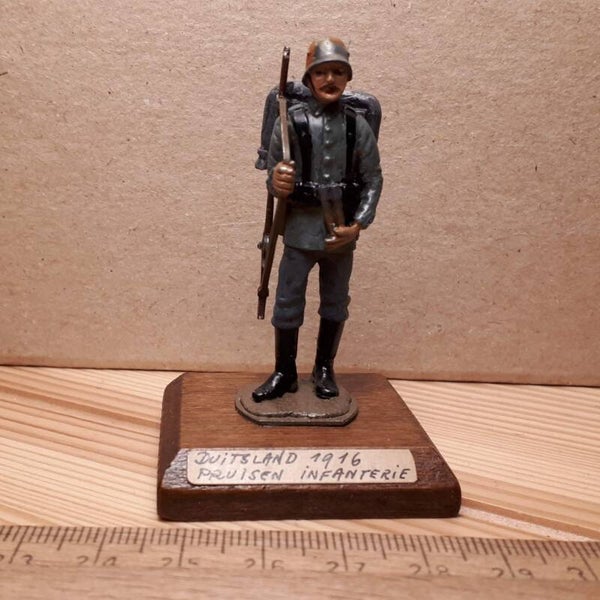 Germany WW1 infantry Prussia 1916 Stahlhelm