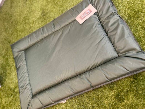 Water Resistant Bed Green Large