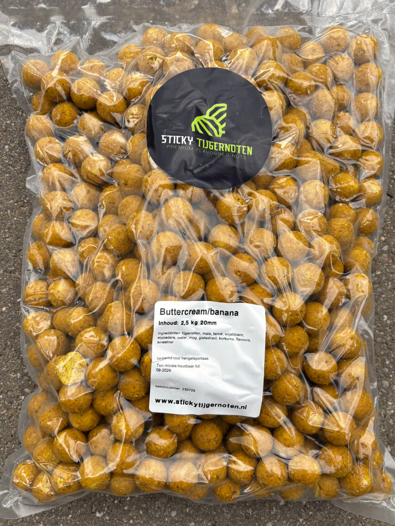 Buttercream/ Banana boilies 2,5KG 20mm
