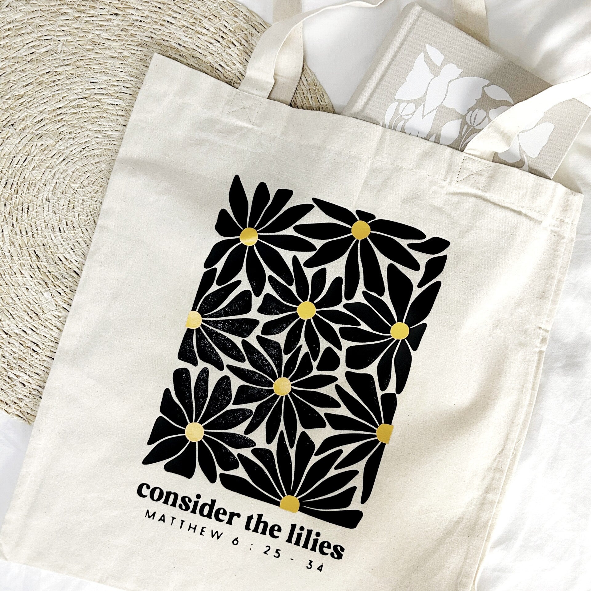 Worthy and Beloved linnen tas consider the lillies