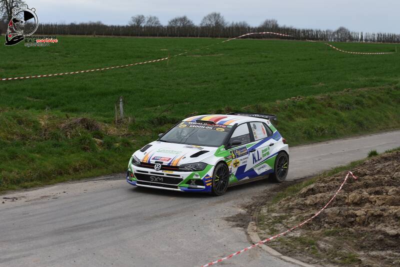 dsc_4457-standard-uhf889.jpg