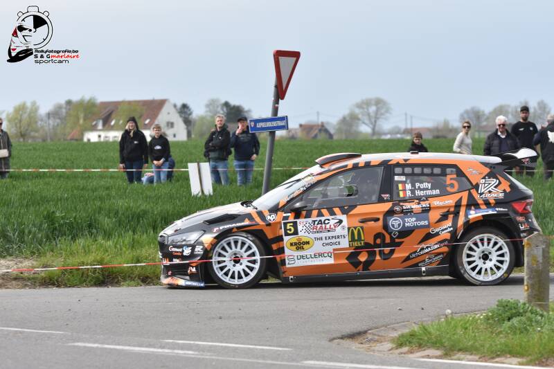 dsc_5261-standard-woc2gg.jpg