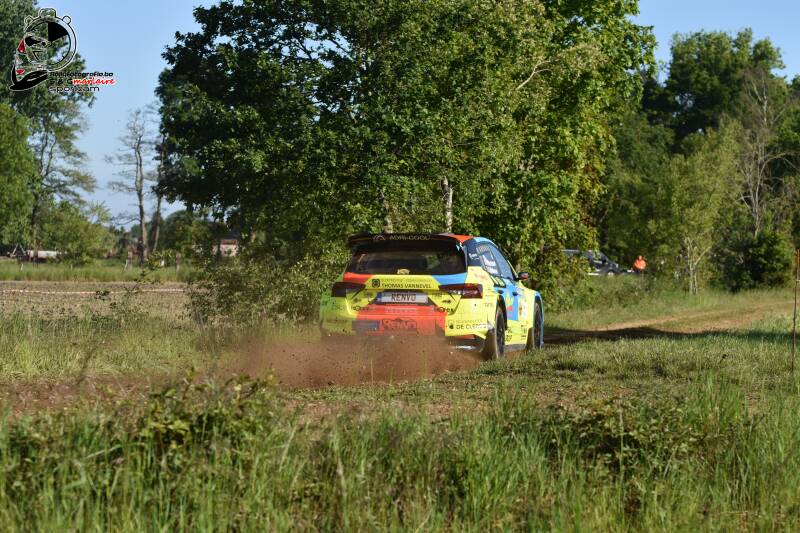 dsc_5877-standard.jpg