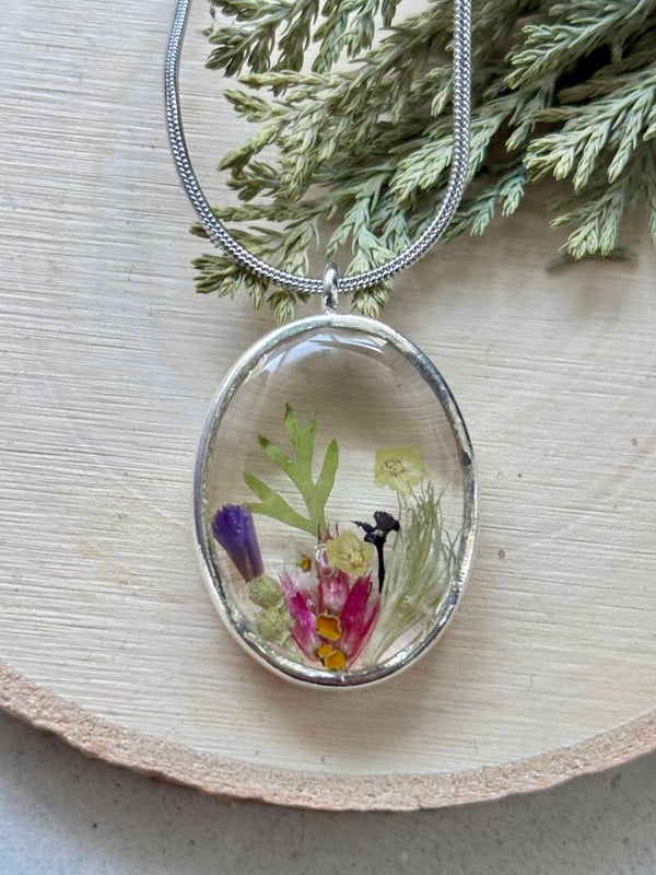 Wildblumen &  Flechten: Waldschmuck Halskette mit echtem Strandflieder | Naturschmuck Unikat