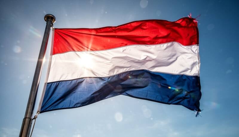 nederlandse-vlag-dutch-flag-red-white-blue-rood-wit-blauw70imagejpg-standard.jpg