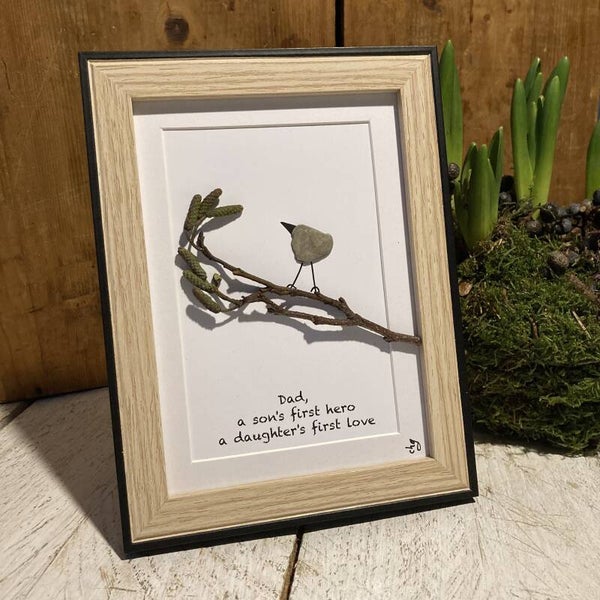 Schilderijtje 3D: Dad, a son's first hero a daughter's first love. 16 x 21 cm of 27 x 21 cm.