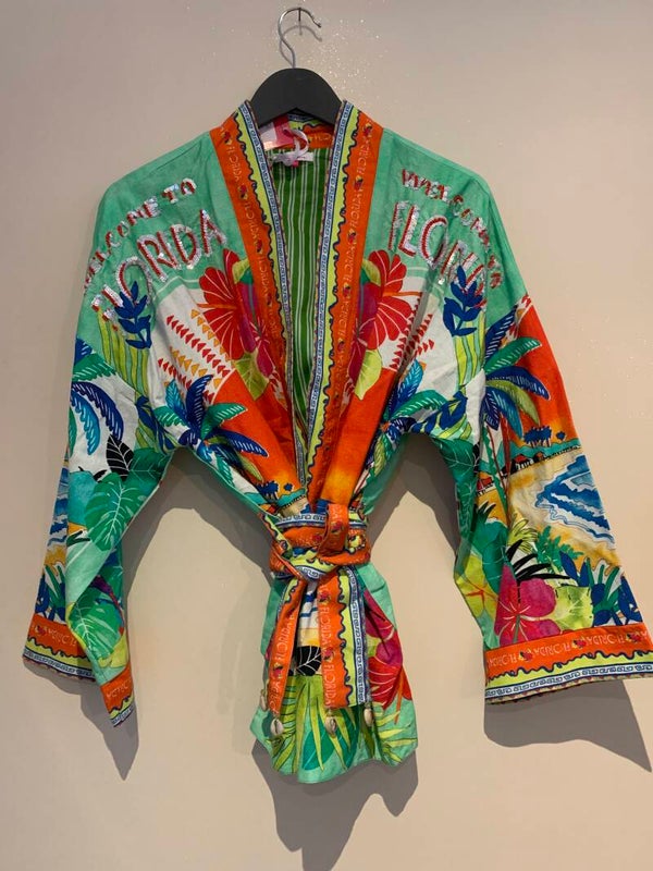 Kleurrijke kimono kort