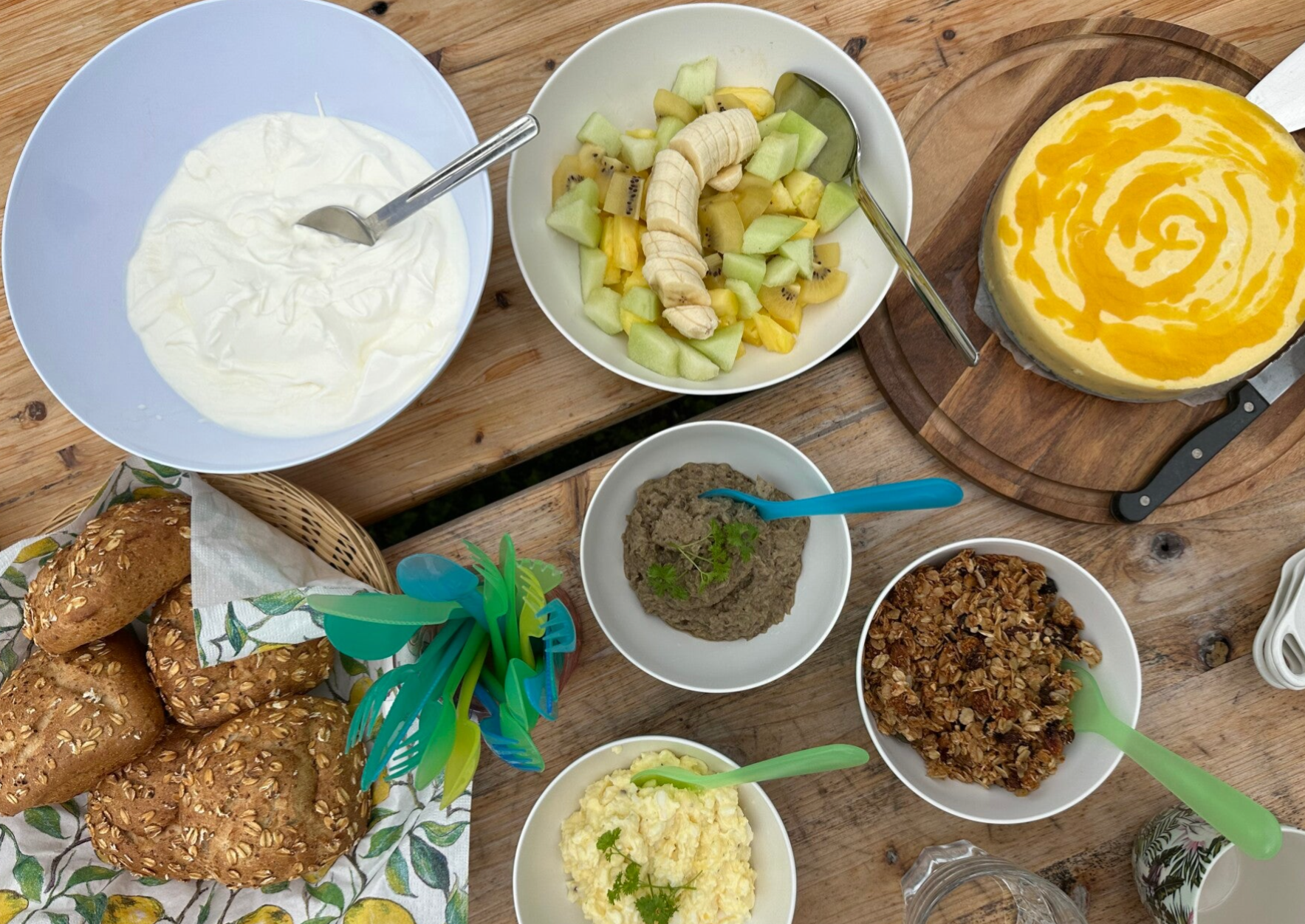 een voedzame, verse en pure brunch aan de waterkant 