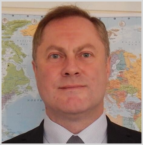 Mr Andrew Steward, specialist UK independent school admissions tutor, providing premium online tuition for families worldwide in preparation for ISEB Pretests, CAT4, CEM, 11+, and 13+ entrance exams.