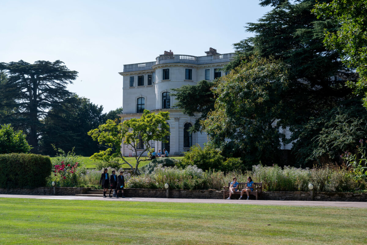 Bespoke in-house English and Maths exam preparation for elite UK day and boarding schools.