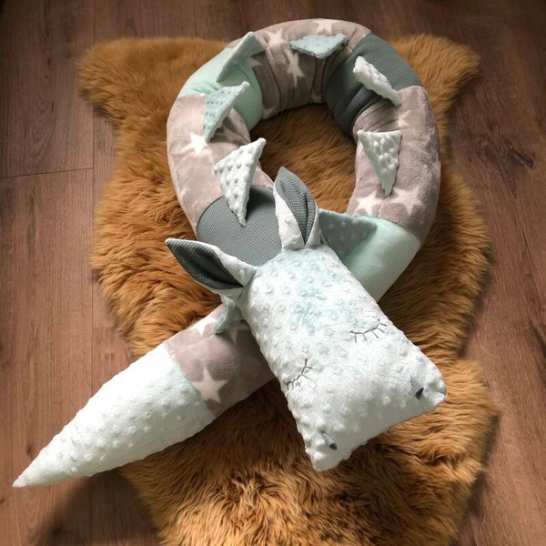 Bett Drache mint / grau / weiss