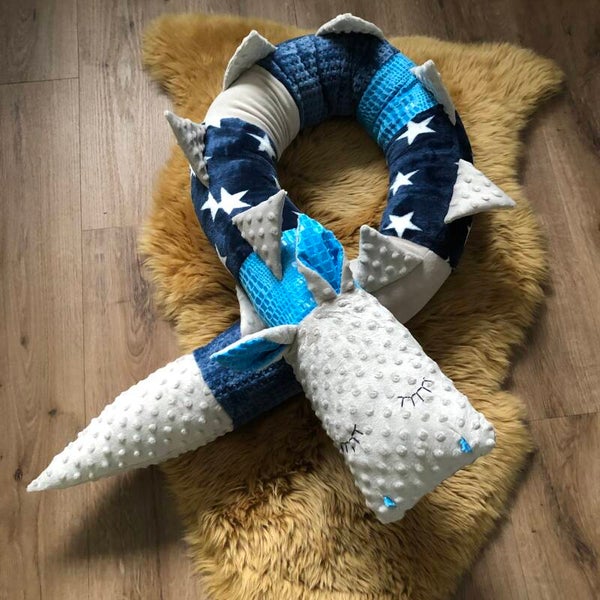 Bett Drache türkis / d.blau / grau