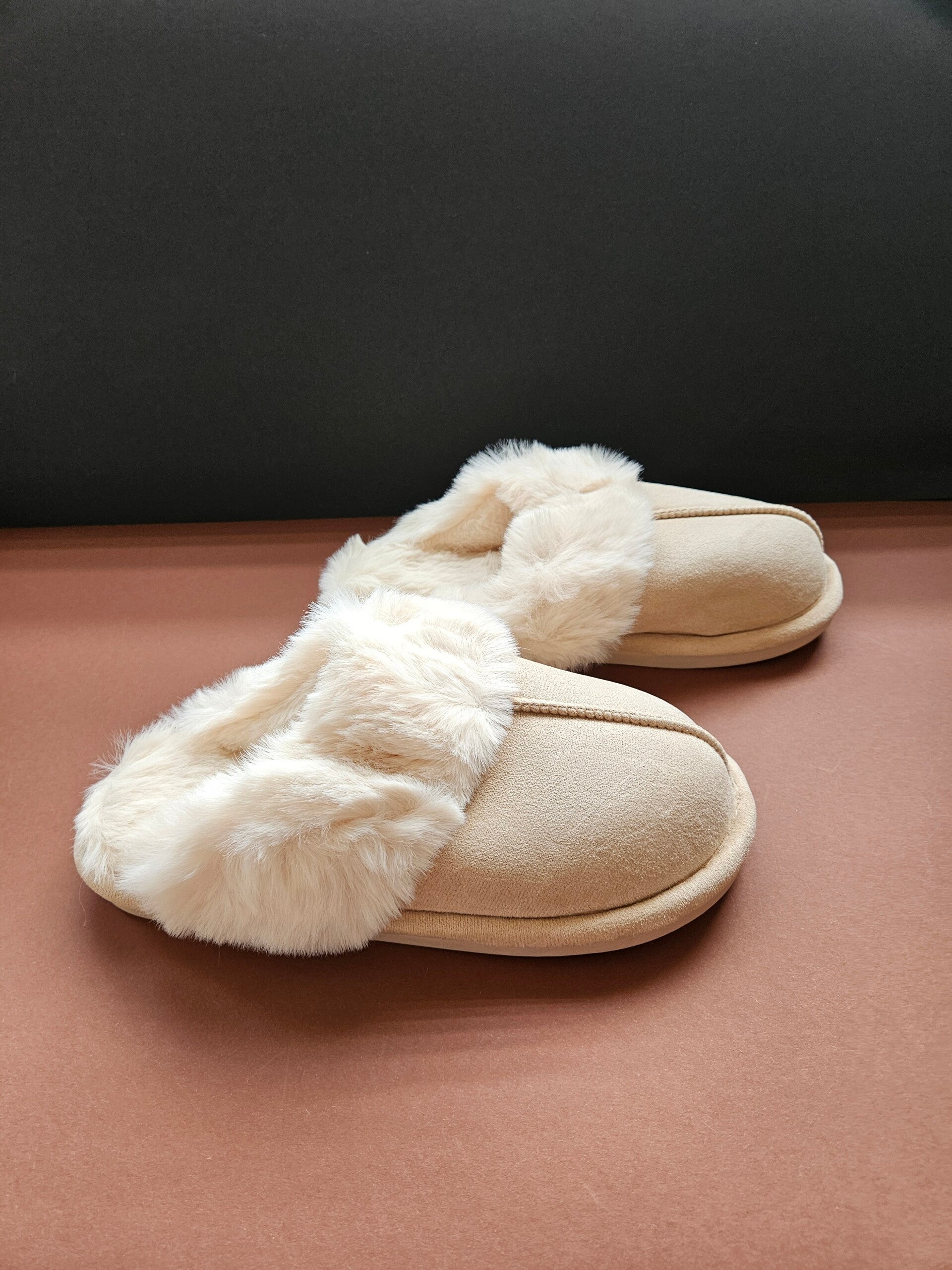 Créme kleurige pantoffels