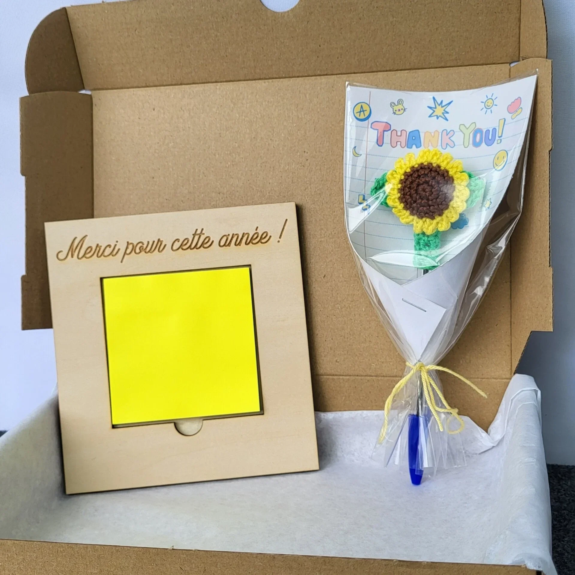 Boite cadeau 15 € - Cadre à post-it et bic