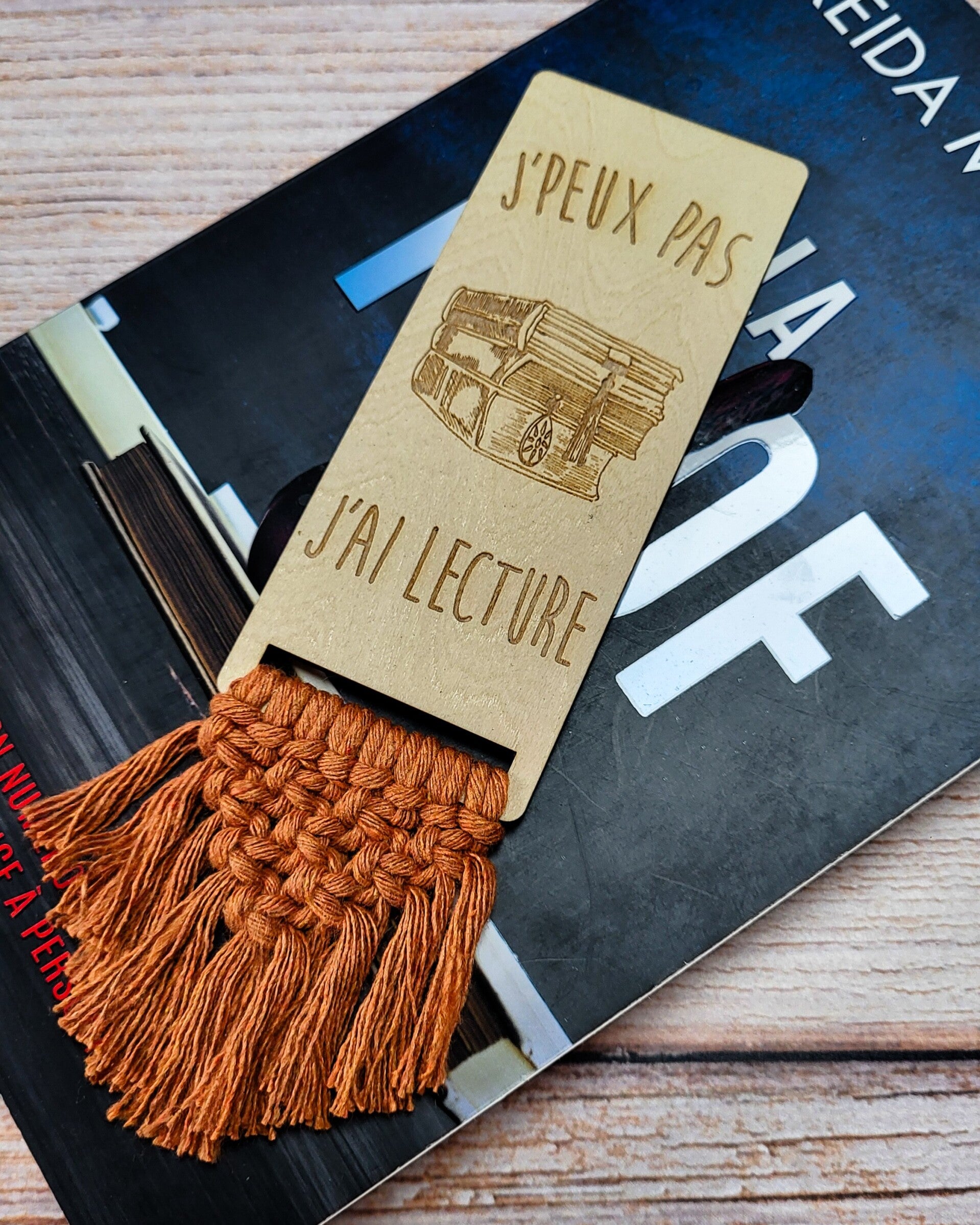 Marque-page macramé - j'peux pas