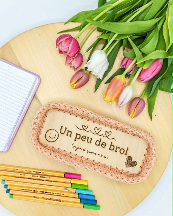 Plumier ouvert - Un peu de brol