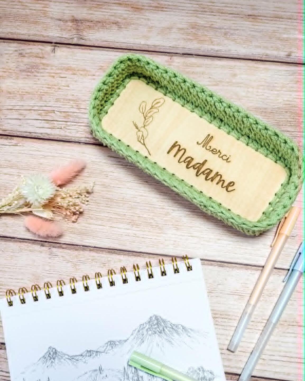 Plumier ouvert - Merci Madame