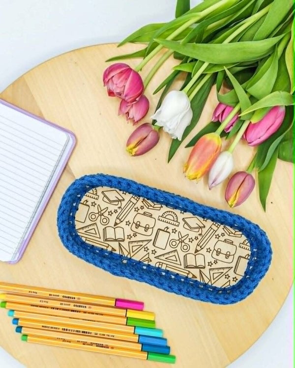 Plumier ouvert - Dessin matériel scolaire