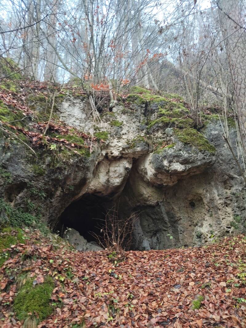 Großer Berg Höhle