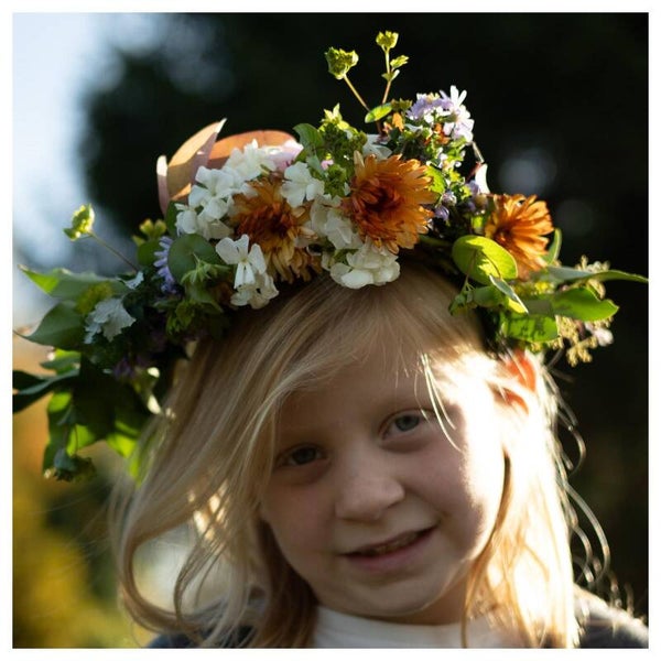 Atelier maak je eigen bloemenkroon