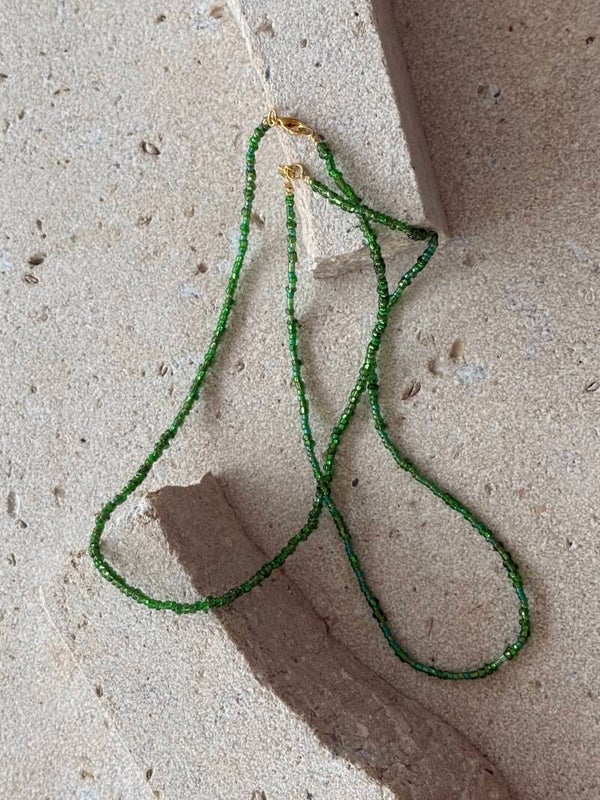 kettingen met glasparel donker groen