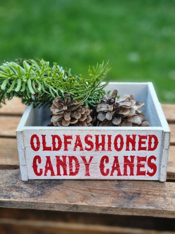 Rustikale Holzkiste in Farmers Market Still, Candy Canes Thema.