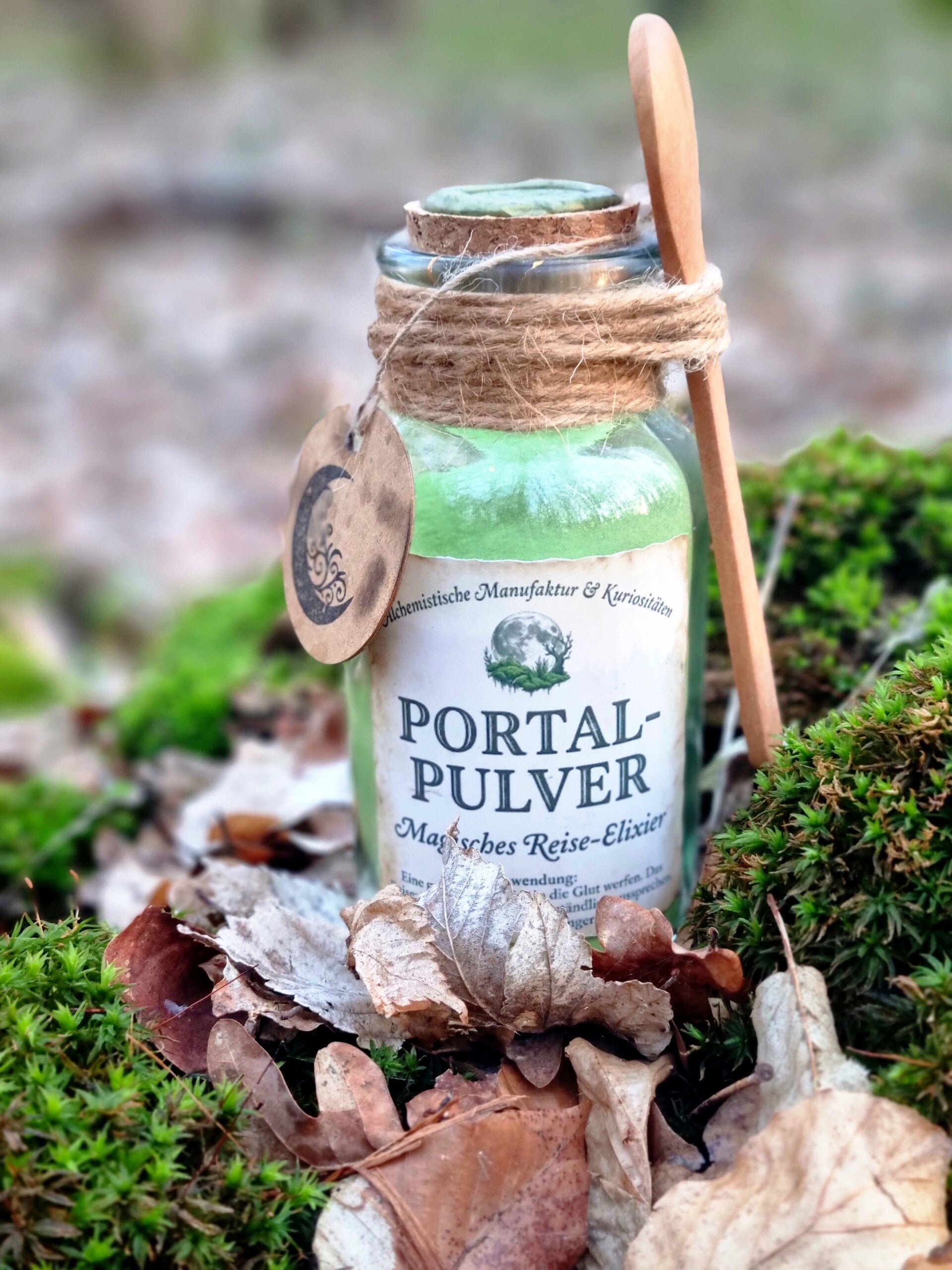 Magisches Apothekerglas Deko, Grünes Alchemie Pulver mit Holzlöffel, Hexen Altar Zubehör, Zauberer Requisite, Fantasy Raumdeko