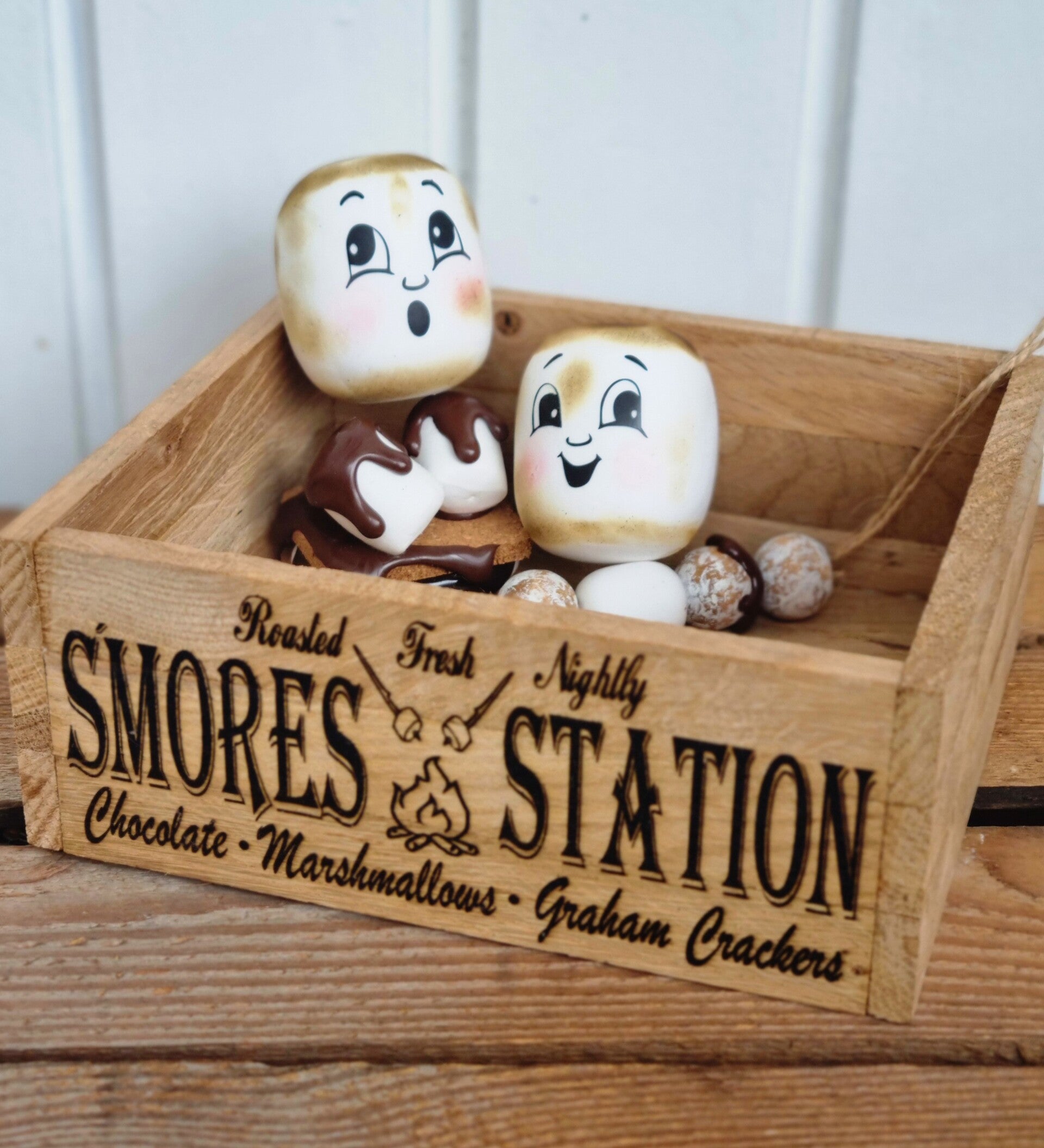 Farmhaus  Holzkiste Smore