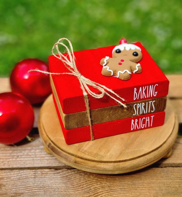 Bücherstapel Lebkuchenmännchen, Weihnachts Bäckerei