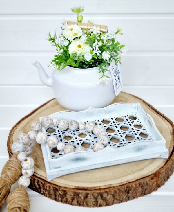 Vintage Holz Tablet in Farmhaus Stil.