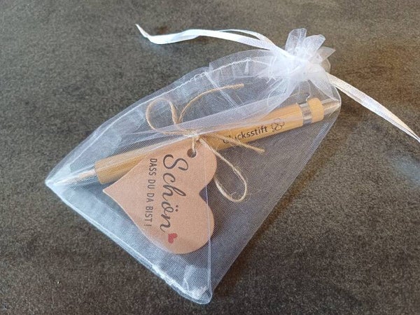 Personalisierter Kugelschreiber aus Holz – Glücksstift mit Gravur