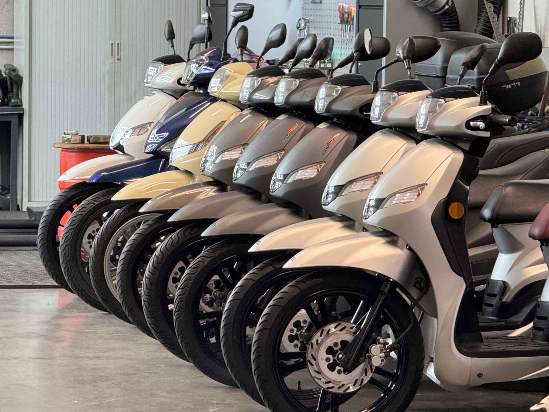 Brommers Klasse A peugeot tweet