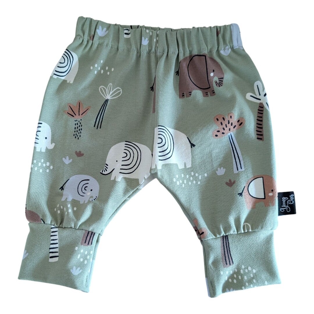 1022 Broekje met olifanten