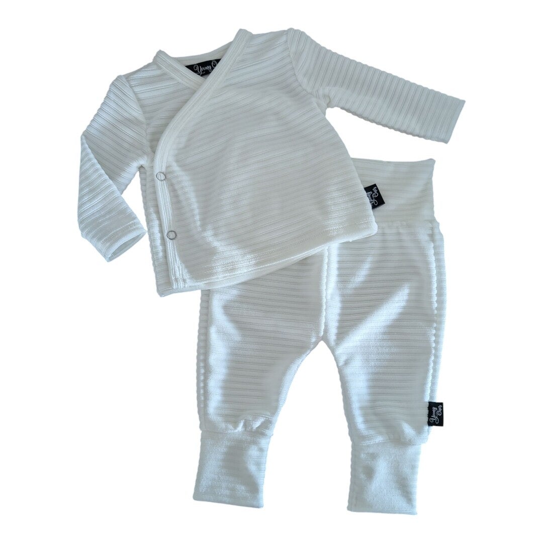 1024 - 1025 wolwit velours setje