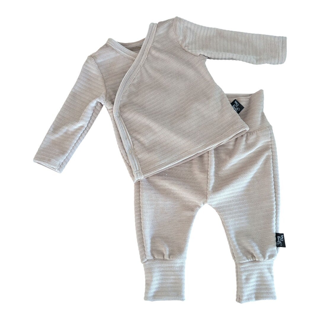 1030 - 1031 Complete set in beige gestreept velours