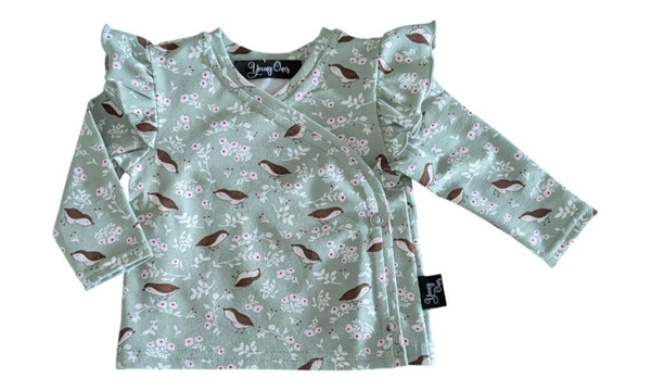 Overslagshirtje groen met vogeltjes