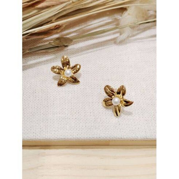 Boucle D'oreille Petite Fleure